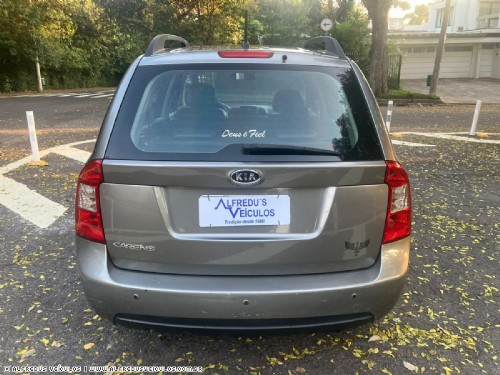 Kia CARENS EX 2010/2011